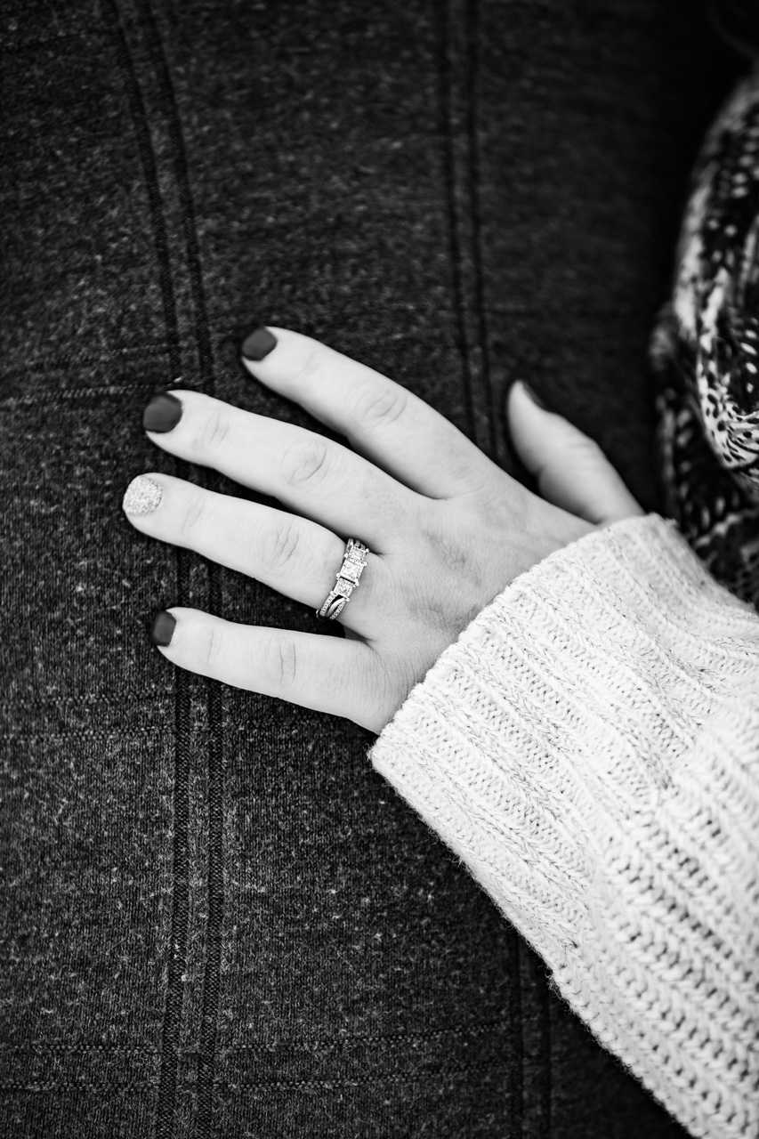 Ring-Maine-engagement-photography-winter-95-black-white